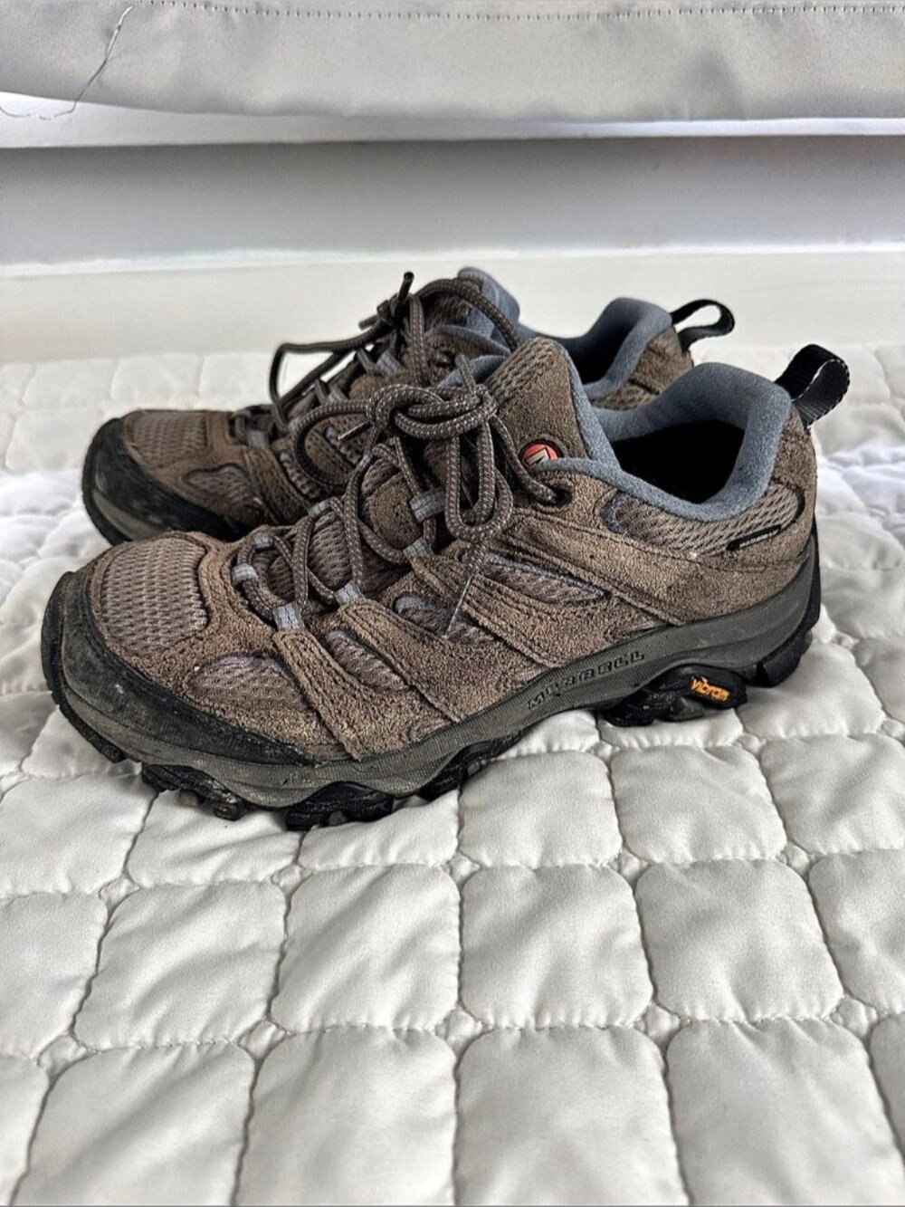 Merrell Women's Moab 3 Waterproof Hiking Shoes - Picture 4 of 10